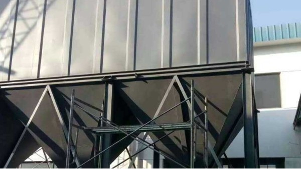 耀先脈沖布袋除塵器過濾效果99.5%，機械廠粉塵問題迎刃而解！